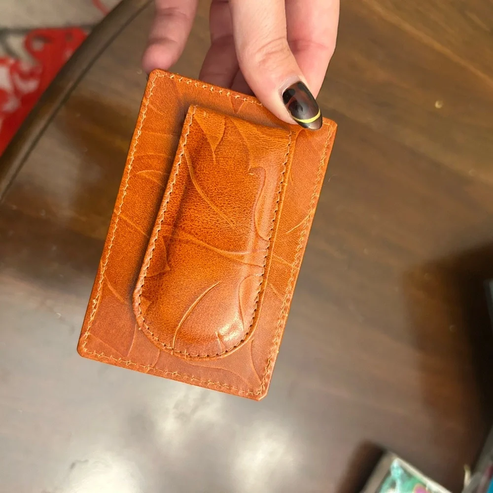 Valentina Tan Leather Money Clip
